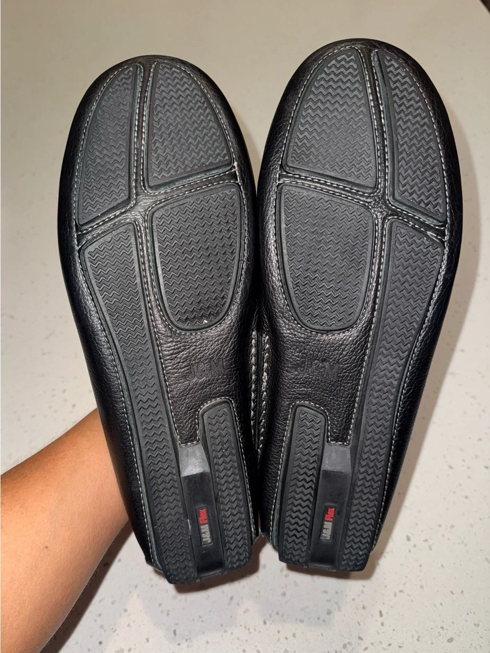 Johnston & Murphy Black Leather Slip-On Loafers